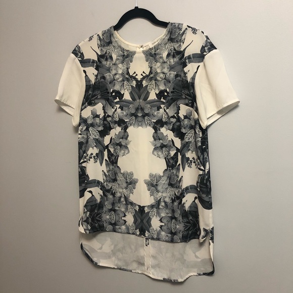 Finders Keepers High-Lo Going Out Top (XS) - Picture 2 of 8